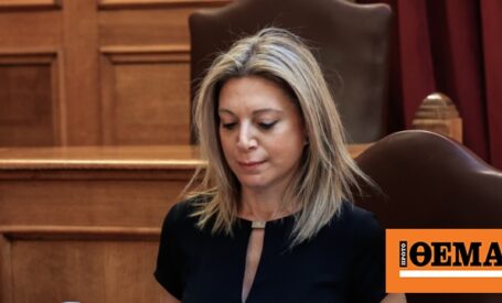 Πήγα στον Αρειο Πάγο να δώσω στοιχεία και μου είπαν να πάω στην Εκκλησία να με βοηθήσει, λέει η Μαρία Καρυστιανού