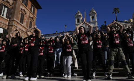 Ιταλία: Χορευτικό flash mob για την εξάλειψη της βίας κατά των γυναικών στη Ρώμη