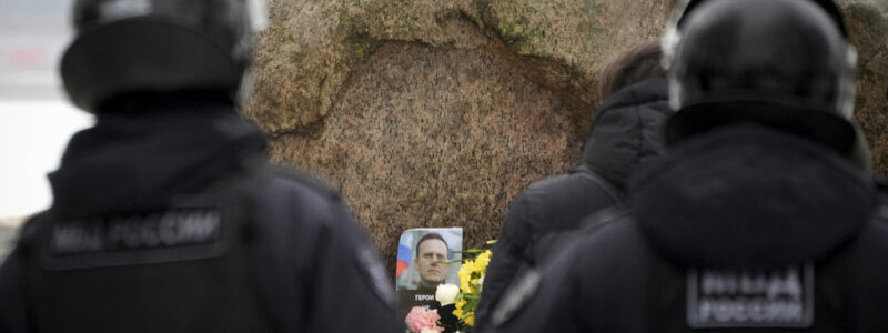 Ρωσία: Πάνω από 340 συλλήψεις σε εκδηλώσεις στη μνήμη του Αλεξέι Ναβάλνι