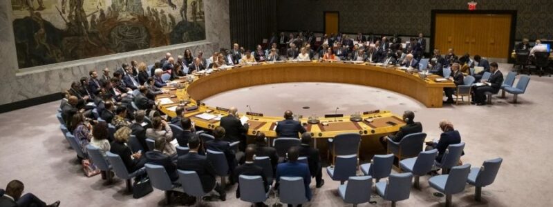 Οι ΗΠΑ απορρίπτουν τη θέση του Νετανιάχου ότι η απόφαση του ΣΑ του ΟΗΕ έβλαψε τις διαπραγματεύσεις με τη Χαμάς για τους ομήρους