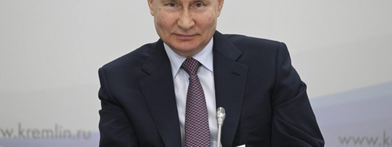 Ρωσία - Εκλογές: Σαρωτική νίκη του Πούτιν σύμφωνα με τα πρώτα exit poll