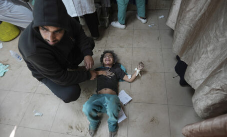 Το Ισραήλ πολιορκεί δύο ακόμη νοσοκομεία στη Γάζα και ζητά την εκκένωσή τους, λένε Παλαιστίνιοι