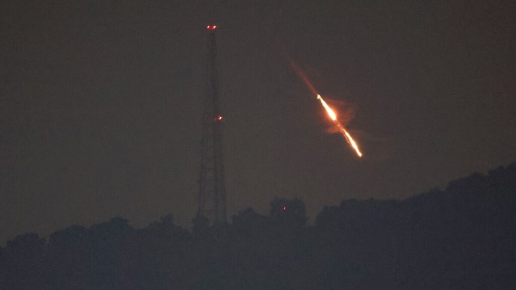 Ιράν: Επιτεθήκαμε σε βάσεις των ΗΠΑ σε Αμπού Ντάμπι, Μπαχρέιν και Κουβέιτ – Σε «αποφασιστική φάση» ο πόλεμος λέει το Ισραήλ