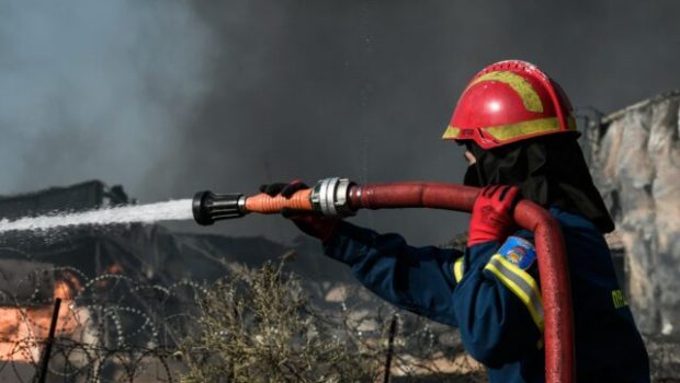 Χωρις ενεργό μέτωπο η πυρκαγιά στ Βορίζια: Παραμένουν ισχυρές δυνάμεις της Πυροσβεστικής στο σημείο – Φόβοι για αναζωπυρώσεις