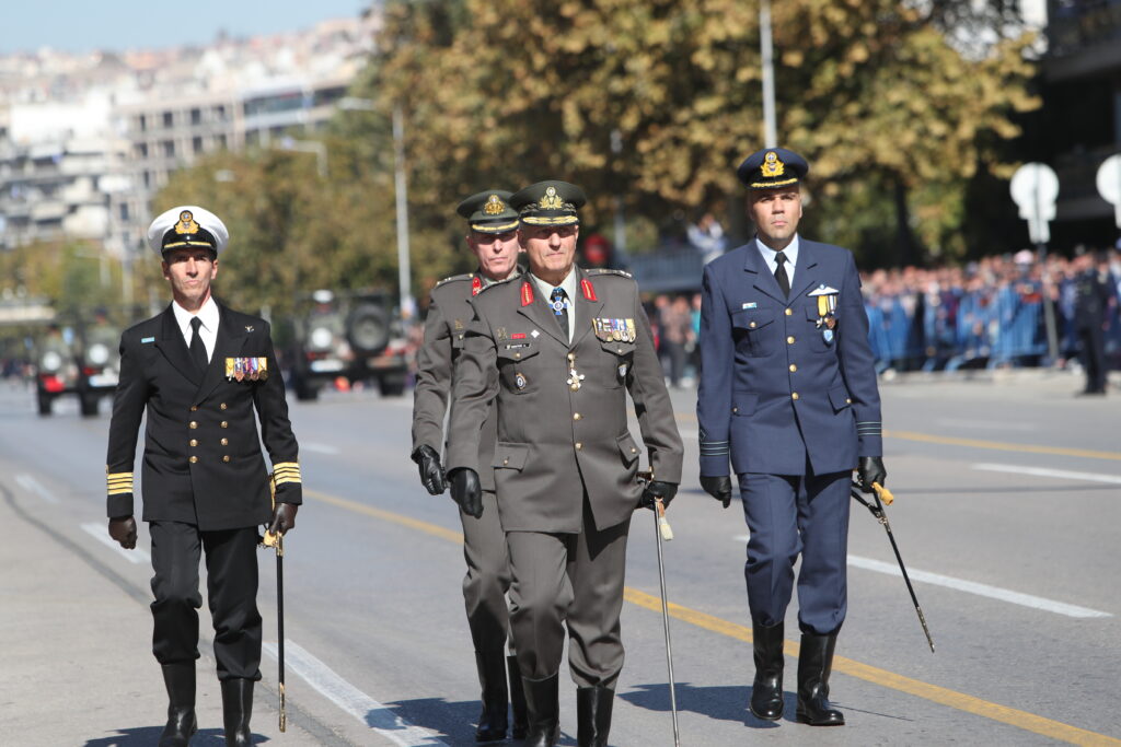 Εντυπωσιακές φωτογραφίες από τη μεγαλειώδη στρατιωτική παρέλαση στη Θεσσαλονίκη για την επέτειο της 28ης Οκτωβρίου