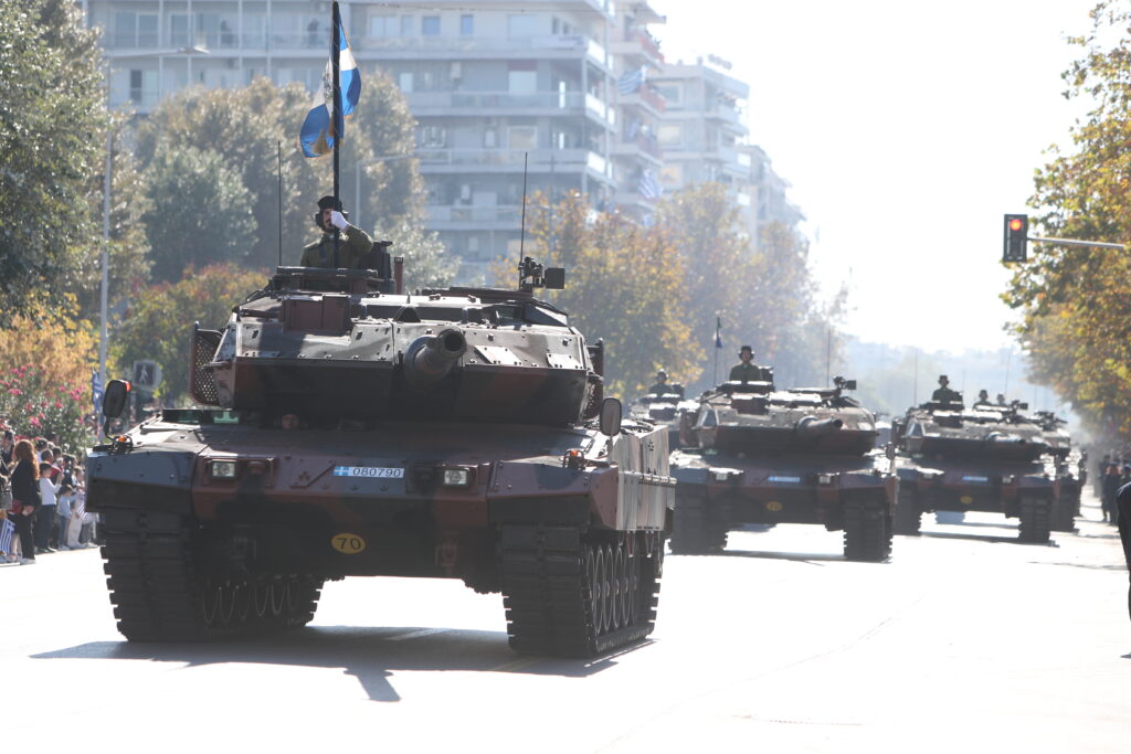 Εντυπωσιακές φωτογραφίες από τη μεγαλειώδη στρατιωτική παρέλαση στη Θεσσαλονίκη για την επέτειο της 28ης Οκτωβρίου