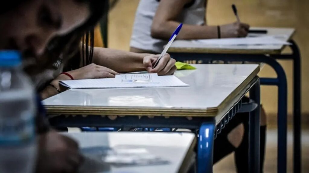 Η «ταυτότητα» των Πανελλαδικών και ο χρονικός ορίζοντας του 2030 για την κατάργησή τους