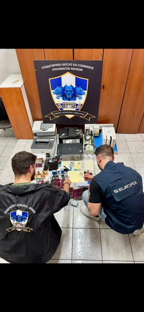 Εξαρθρώθηκε εγκληματική οργάνωση διακίνησης μεταναστών – Πώς δρούσε το κύκλωμα με κέρδη άνω των 4 εκατομμυρίων ευρώ (video)