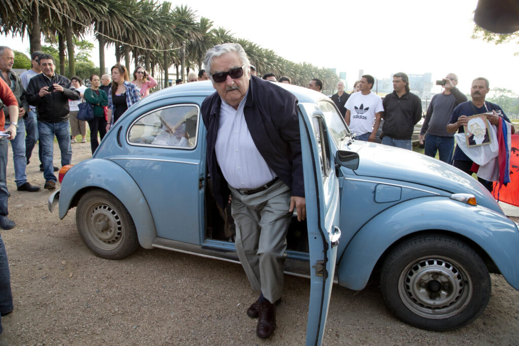 Ουρουγουάη: Πέθανε σε ηλικία 89 ετών ο «φτωχότερος πρόεδρος του κόσμου», Χοσέ Μουχίκα
