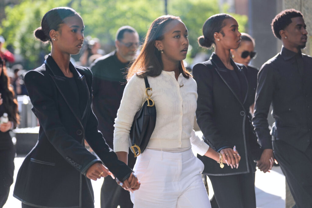P. Diddy: Χρησιμοποίησε τη φήμη και τη βία για να κακοποιήσει σεξουαλικά γυναίκες – Όσα έγιναν την πρώτη μέρα της δίκης