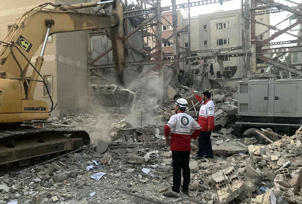 Η συμμετοχή των ΗΠΑ στα ισραηλινά πλήγματα θα προκαλέσει κόλαση, λέει Ιρανός υπουργός