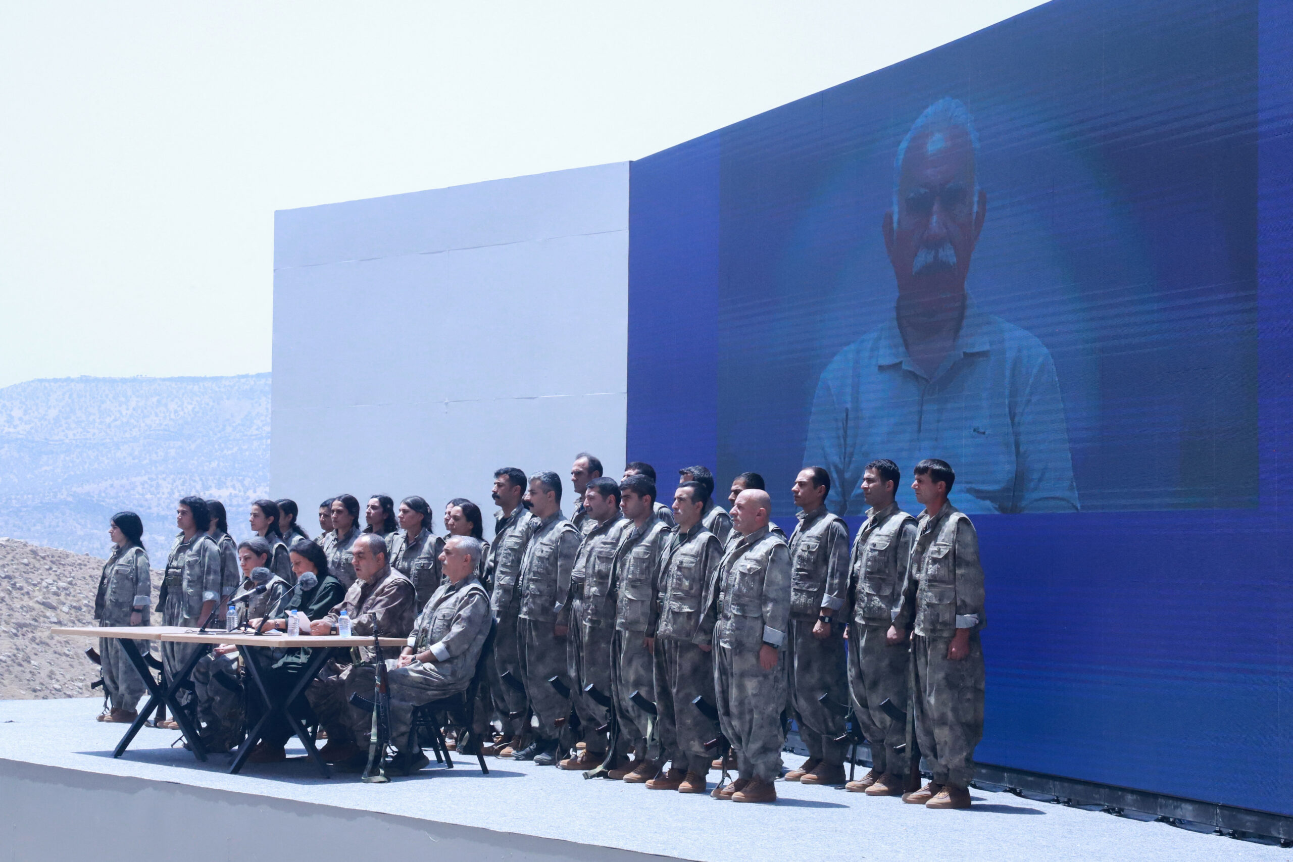 IRAQ-KURDS-TURKEY-POLITICS-CONFLICT Τούρκοι και Κούρδοι αγκαλιάζονται ξανά και ανατέλλει η ισχυρή Τουρκία, δήλωσε ο Ερντογάν για τον αφοπλισμό του ΡΚΚ