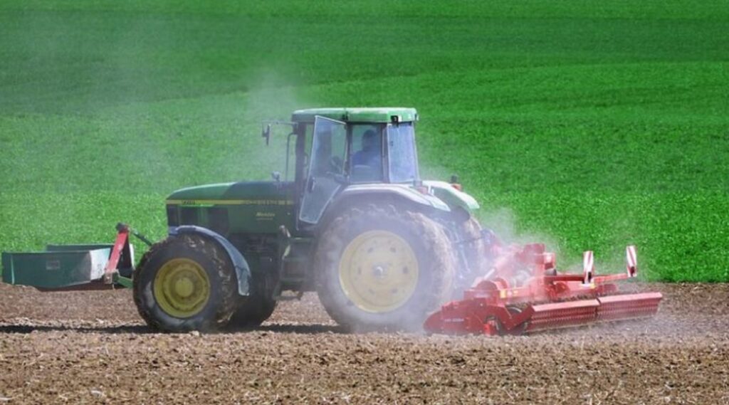 Με αγροτικό πετρέλαιο και κάποια de minimis, βγαίνει ο μήνας, αργά μέσα στο Μάιο έρχονται eco-schemes 400 εκατ.