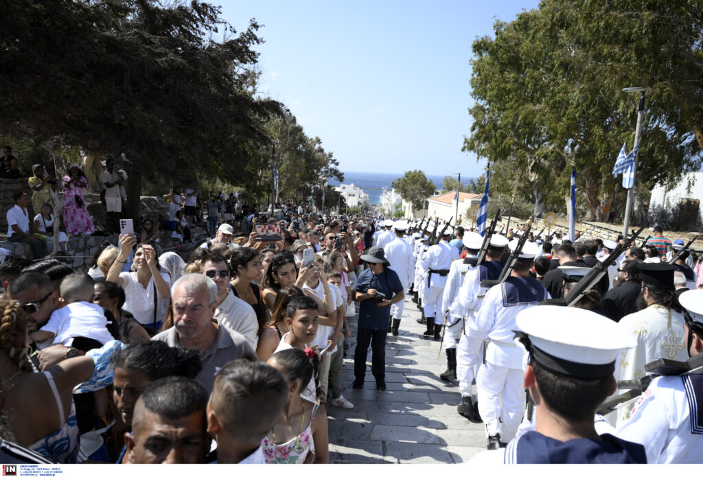 Με κατάνυξη και λαμπρότητα ο εορτασμός του Δεκαπενταύγουστου σε όλη τη χώρα