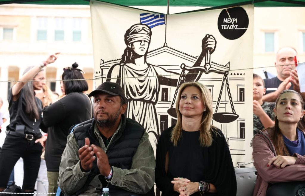 Πάνος Ρούτσι: «Κάνω απεργία πείνας για κάθε παιδί που έχασε τη ζωή του» – Πλήθος κόσμου στις συγκεντρώσεις αλληλεγγύης σε όλη την Ελλάδα