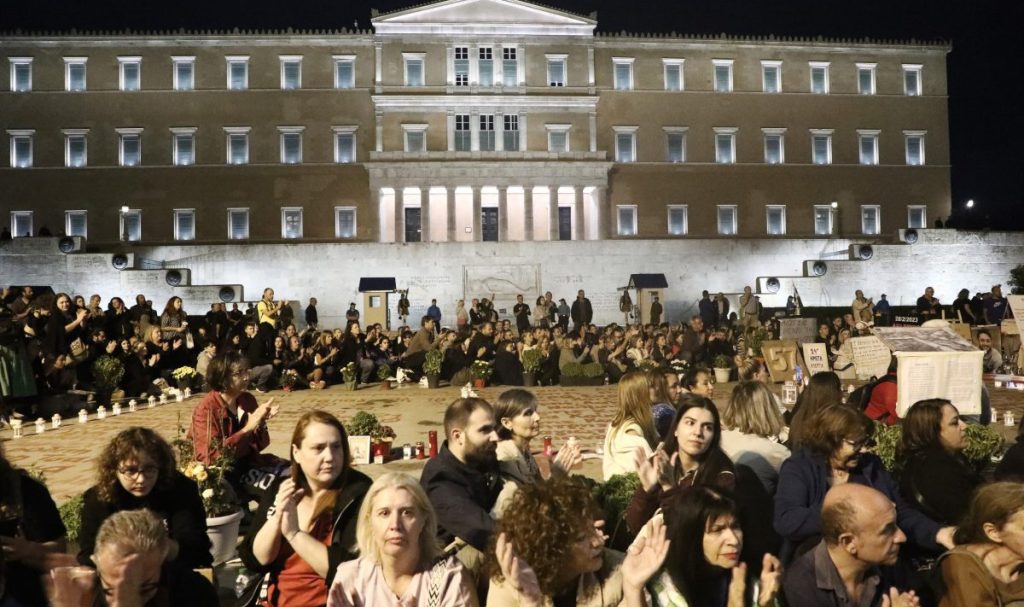 Πάνος Ρούτσι: «Κάνω απεργία πείνας για κάθε παιδί που έχασε τη ζωή του» – Πλήθος κόσμου στις συγκεντρώσεις αλληλεγγύης σε όλη την Ελλάδα