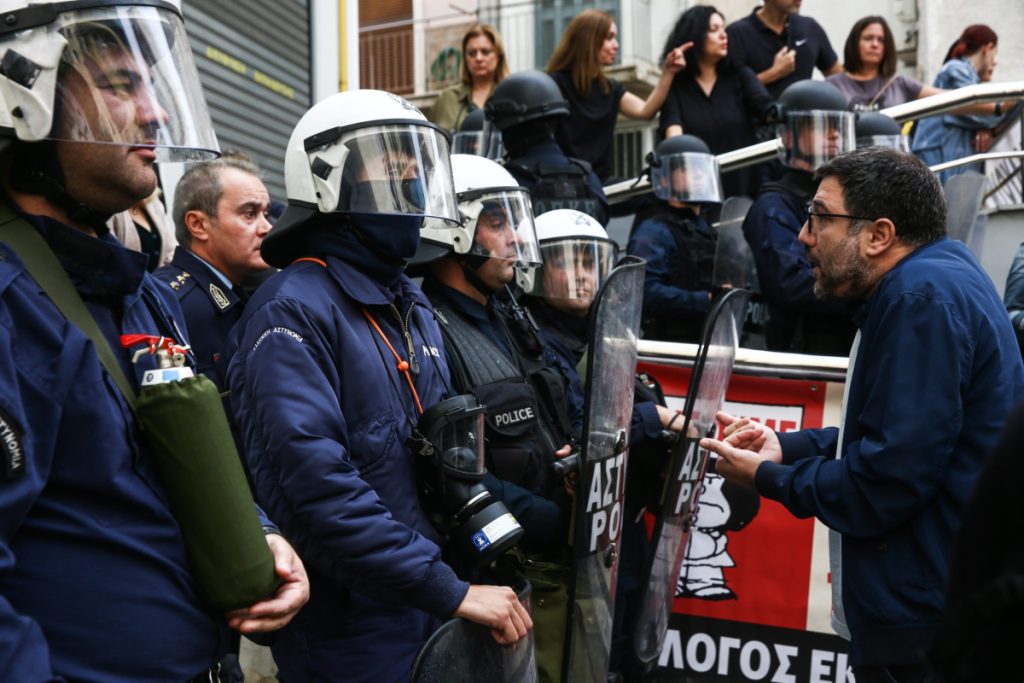 ΣΥΡΙΖΑ: Καταγγελίες για χρήση χημικών της ΕΛΑΣ σε μαθητές δημοτικού στο Μεταξουργείο – «Η κυβέρνηση της βίας ξεπέρασε κάθε όριο»