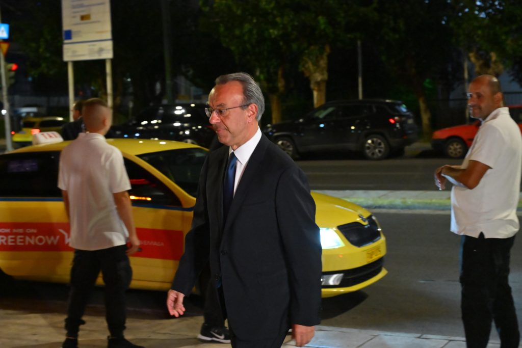 Η εμφάνιση της Κίμπερλι Γκίλφοϊλ σε ιδιωτική μουσική εκδήλωση με τον Κωνσταντίνο Αργυρό – Οι λαμπερές αφίξεις