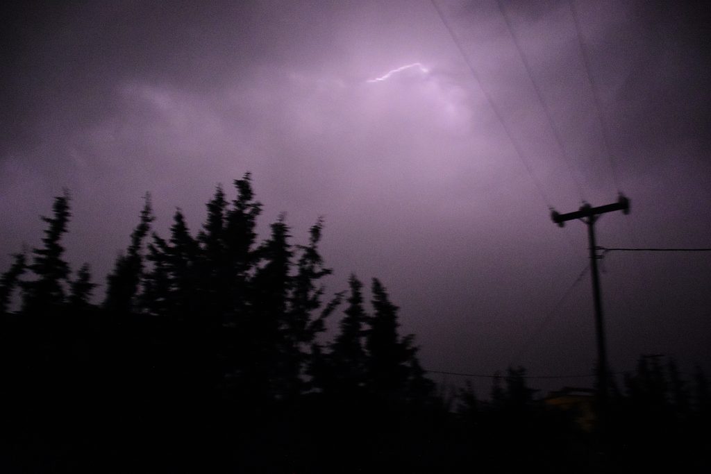 Ισχυρές βροχές και καταιγίδες από σήμερα έως τις 10/11 – Εκ νέου συστάσεις της Πολιτικής Προστασίας