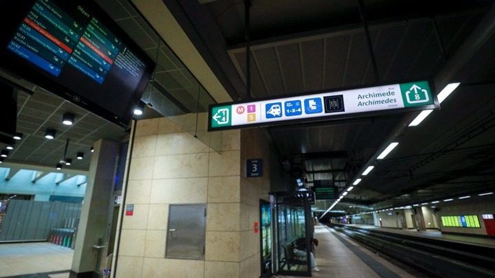 Βέλγιο: Παραλύει η χώρα – Τριήμερη γενική απεργία κατά της λιτότητας