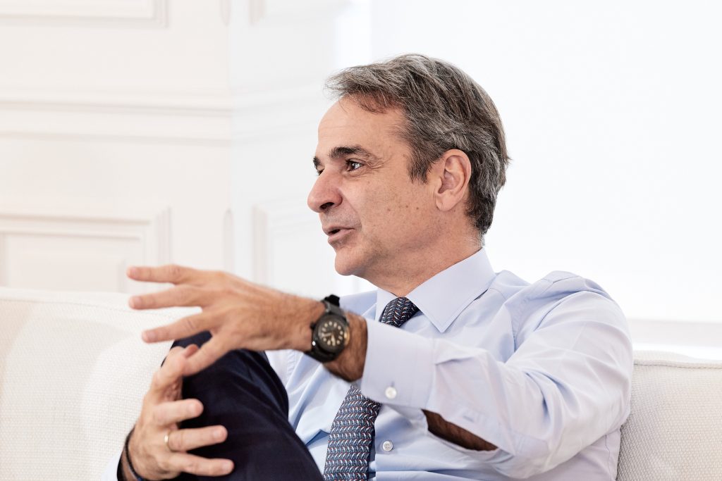 Με εθελοντές συναντήθηκε ο Κυριάκος Μητσοτάκης: «Οι ιστορίες προσφοράς μας δίνουν μεγάλη δύναμη»