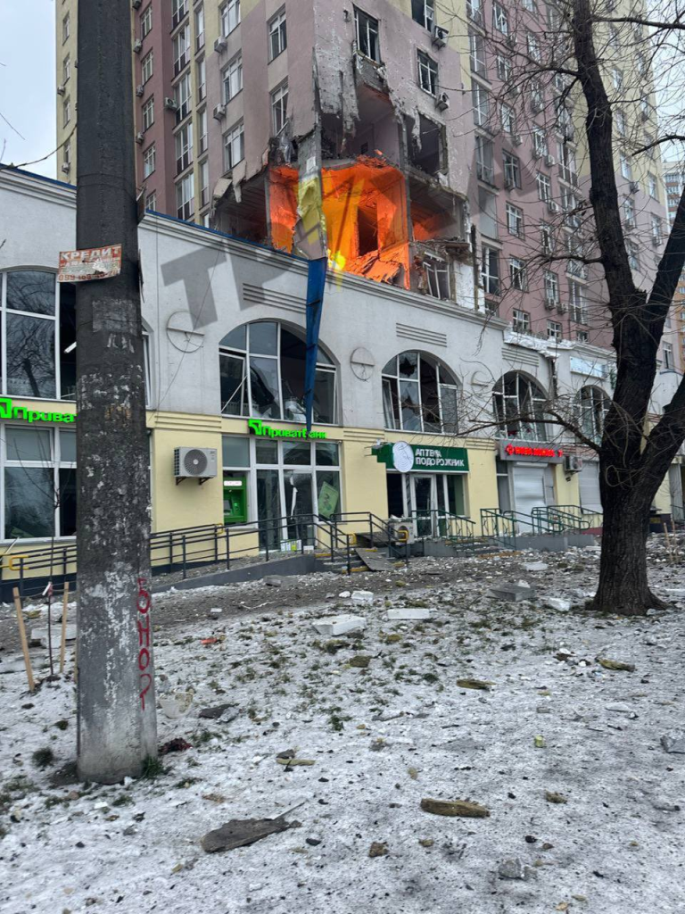 Ρωσικά drones σφυροκοπούν την Ουκρανία πριν από τη συνάντηση Ζελένσκι με Τραμπ την Κυριακή