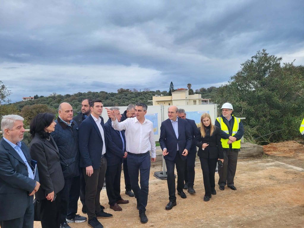 Χανιά: Υπεγράφη η σύμβαση για τον ΒΟΑΚ Χανιά – Ηράκλειο – Ενα έργο δεκαετιών γίνεται πράξη