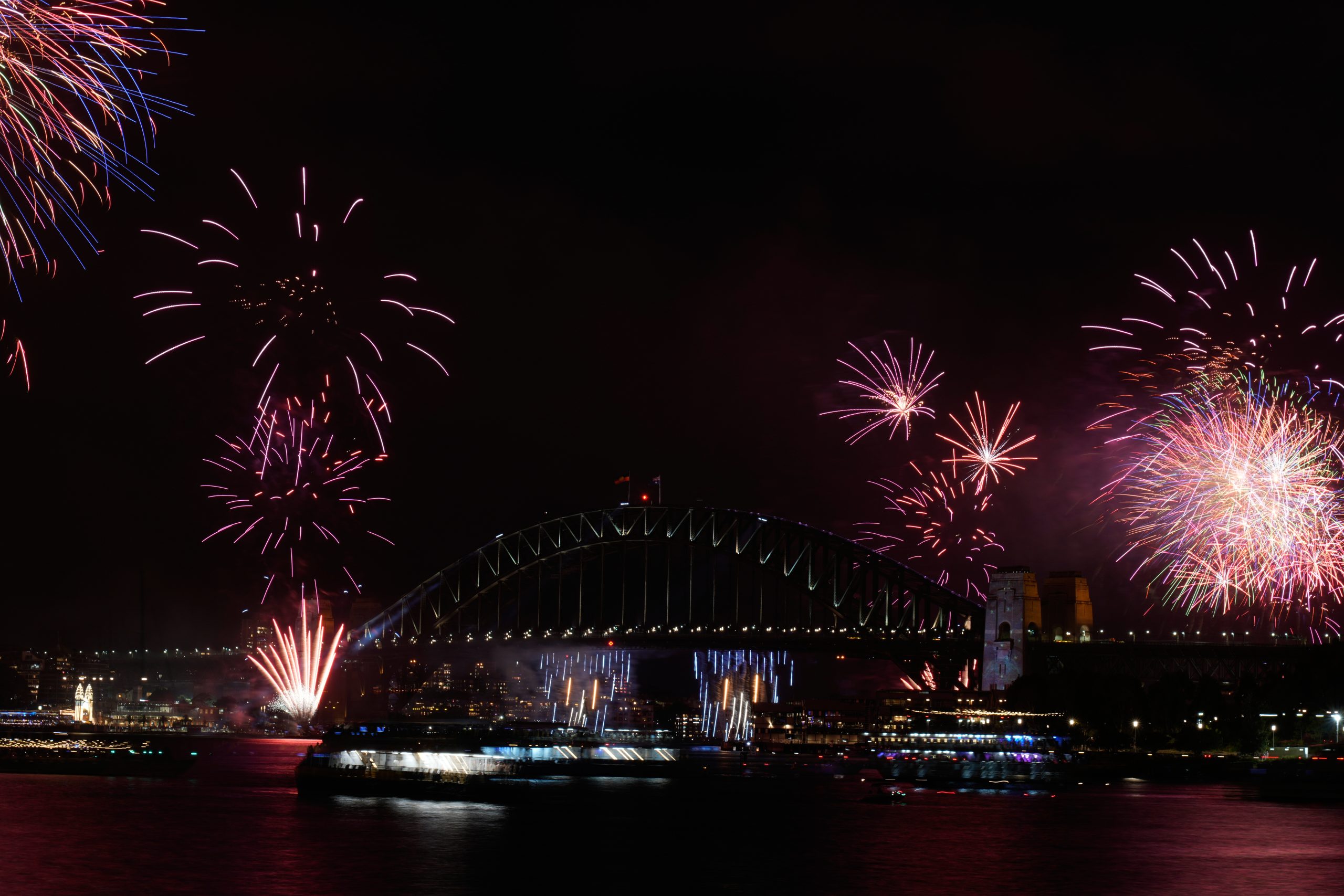 New Year's Eve Australia Πρωτοχρονιά 2026: Εντυπωσιακοί εορτασμοί σε όλο τον κόσμο – Πυροτεχνήματα, φώτα και μηνύματα ειρήνης