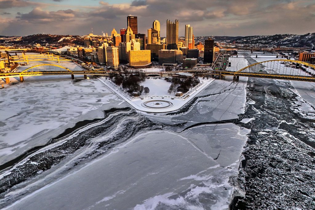 Κακοκαιρία σαρώνει Ευρώπη και Β. Αμερική – Τουλάχιστον 60 νεκροί στις ΗΠΑ