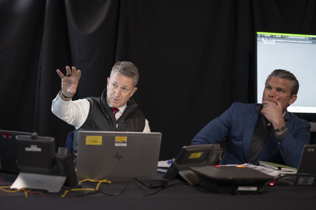 Ντόναλντ Τραμπ: Φωτογραφίες από την παρακολούθηση της επιχείρησης σύλληψης του Μαδούρο