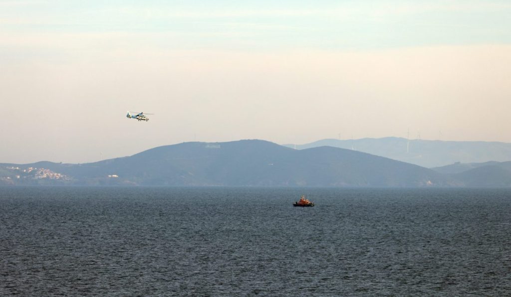 Τραγωδία στη Χίο: Τι δήλωσε στο ΕΡΤnews ο δύτης που ανέσυρε 12 σορούς – Γιατί δεν χρησιμοποιήθηκε η θερμική κάμερα στο σκάφος του Λιμενικού