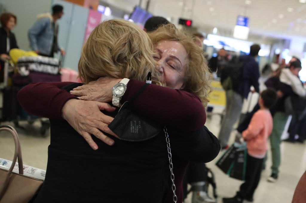Συνεχίζεται ο επαναπατρισμός Ελλήνων από τη Μέση Ανατολή