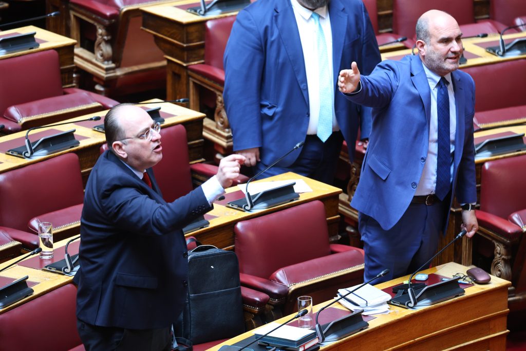 Βουλή: Στην Επιτροπή Δεοντολογίας στέλνει τα πρακτικά της σημερινής συνεδρίασης ο Νικήτας Κακλαμάνης