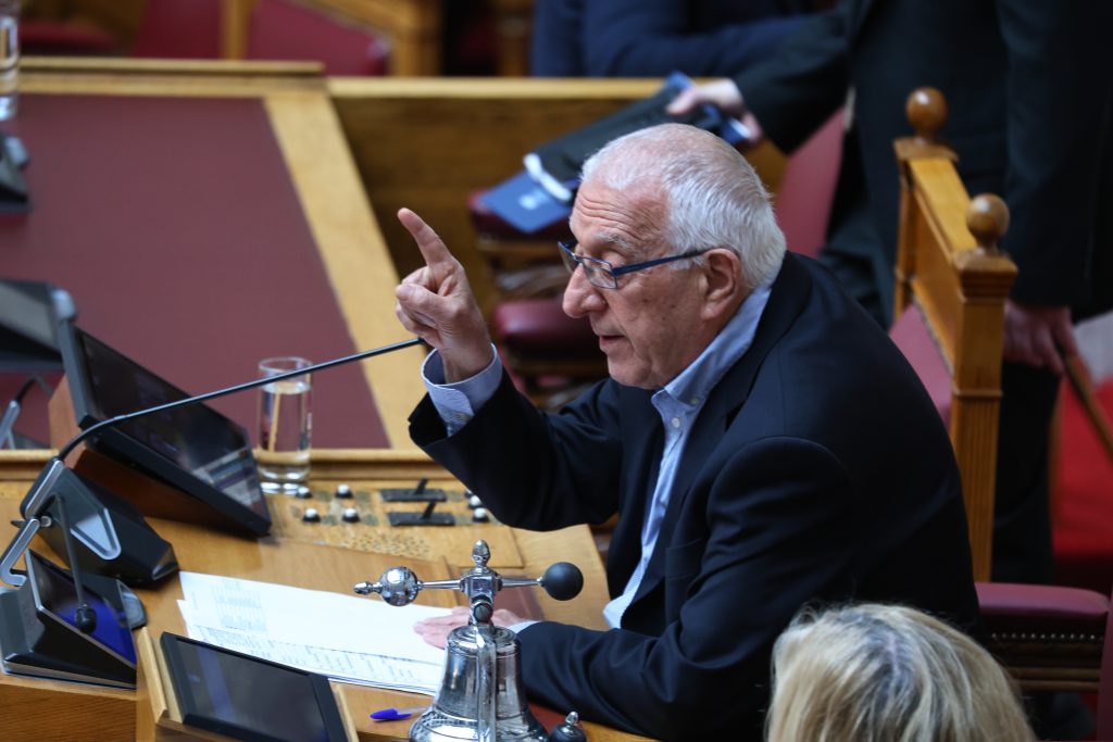 Βουλή: Στην Επιτροπή Δεοντολογίας στέλνει τα πρακτικά της σημερινής συνεδρίασης ο Νικήτας Κακλαμάνης