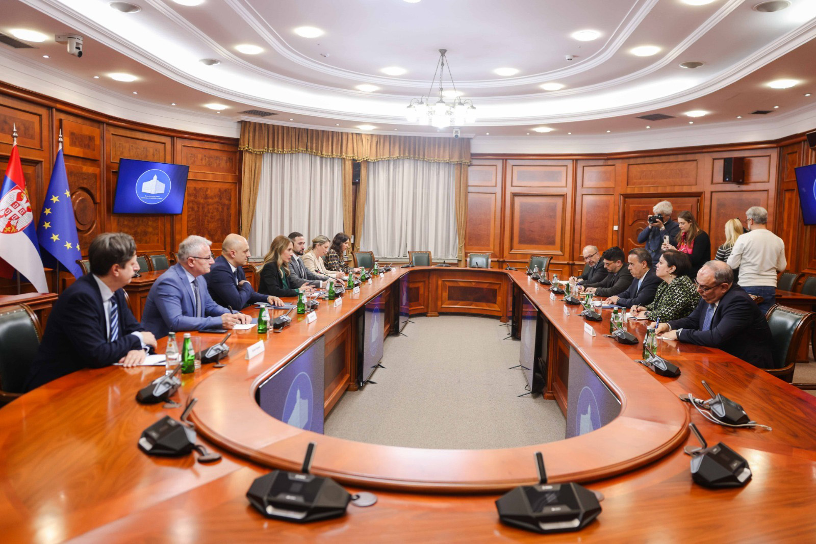 Σ. Παπασταύρου: Εφοδιασμός της Σερβίας με φυσικό αέριο μέσω Ελλάδας – Ενεργειακή συνεργασία των δύο χωρών