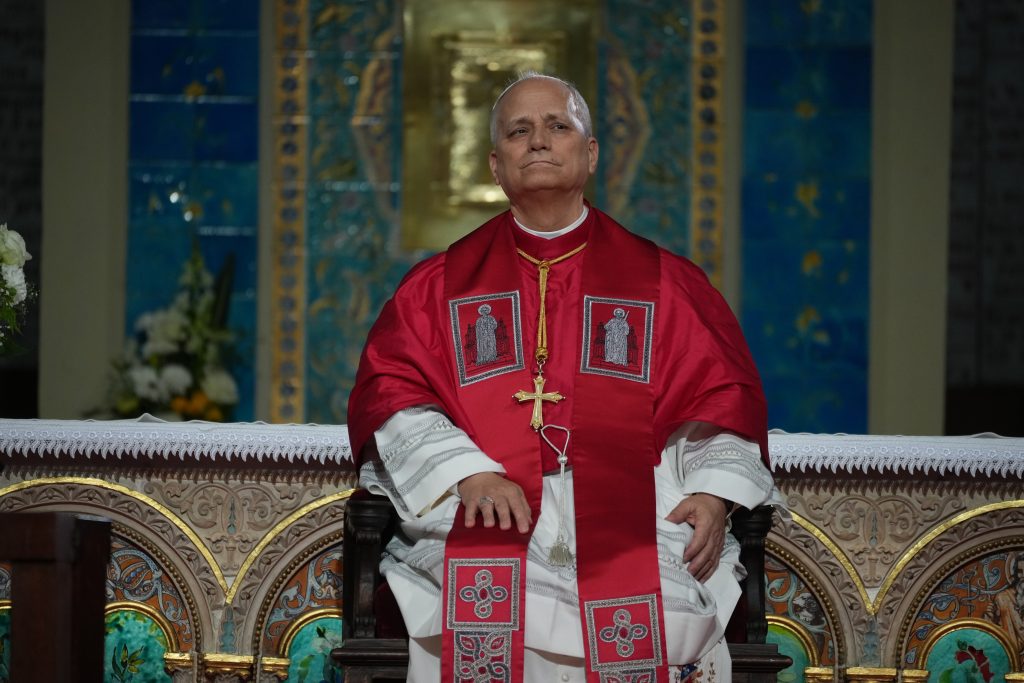 Ρήγμα στις σχέσεις Τραμπ με καθολικές κοινότητες μετά την επίθεση στον Πάπα Λέοντα ΙΔ΄