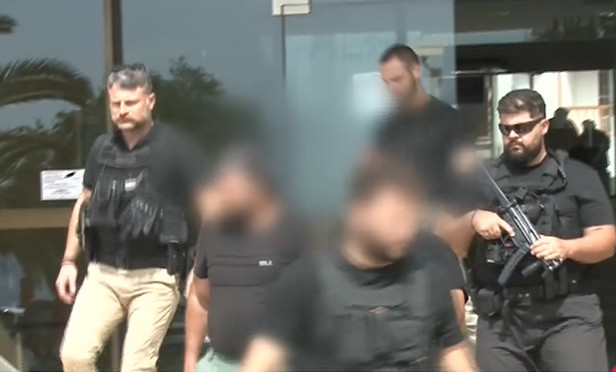 ΟΠΕΚΕΠΕ: Την Παρασκευή απολογούνται οι τρεις κατηγορούμενοι που δήλωναν ξένες περιουσίες ως δικές τους – Πώς δρούσε η οικογενειακή «μαφία» της Κρήτης