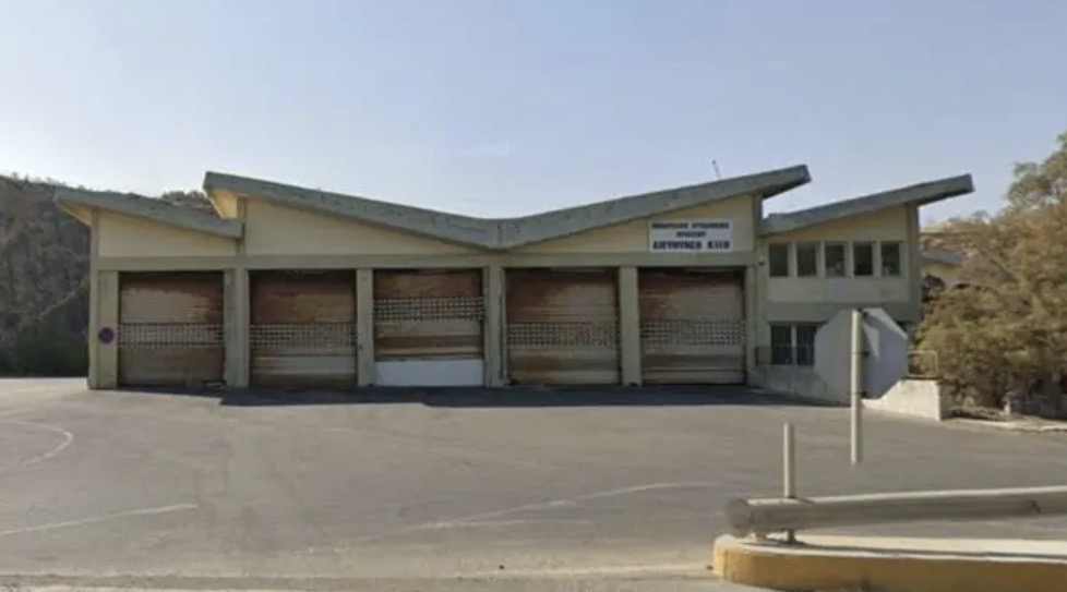 Στην Περιφέρεια οι αντιδράσεις για τη δομή προσωρινής φιλοξενίας μεταναστών στο παλιό ΚΤΕΟ