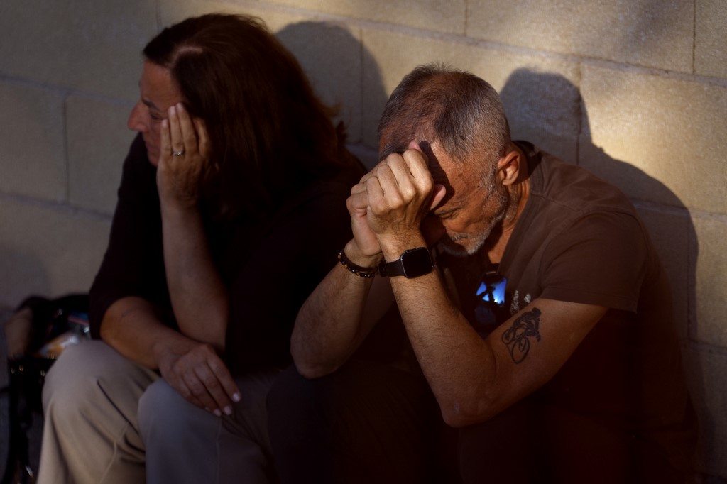 «Λανθασμένη απόφαση» έφερε την τραγωδία στο Τολέδο: Στους 68 οι νεκροί από τη σύγκρουση των δύο τρένων – Συνεχίζονται οι έρευνες στα συντρίμμια